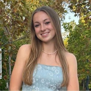 Meet your Posher, Olivia